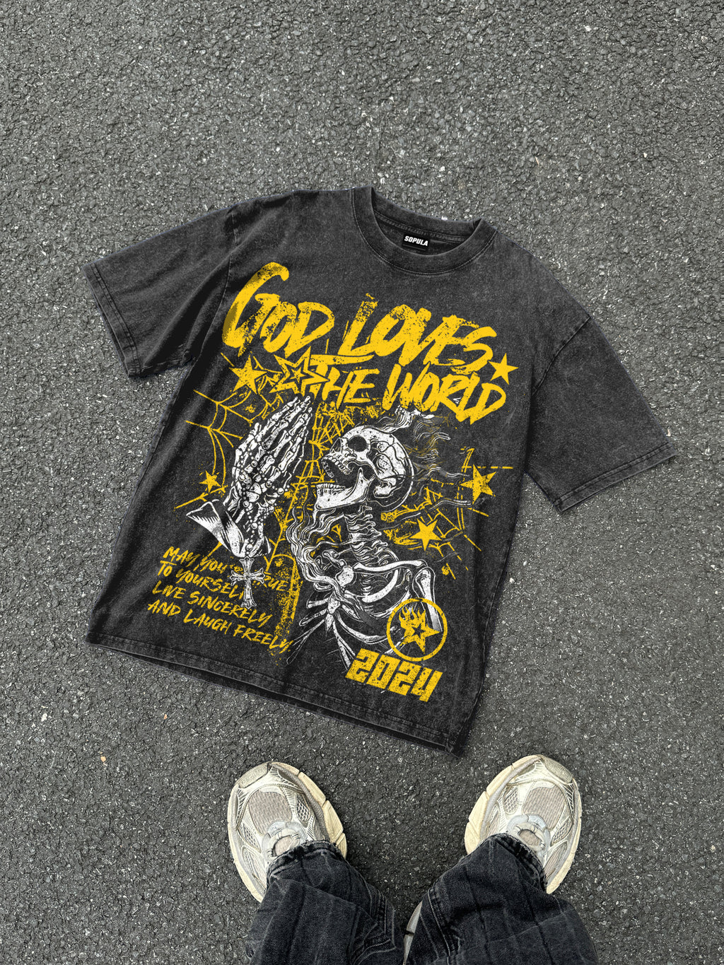 Men's Street God Loves The World Graphics Acid Washed T-shirt