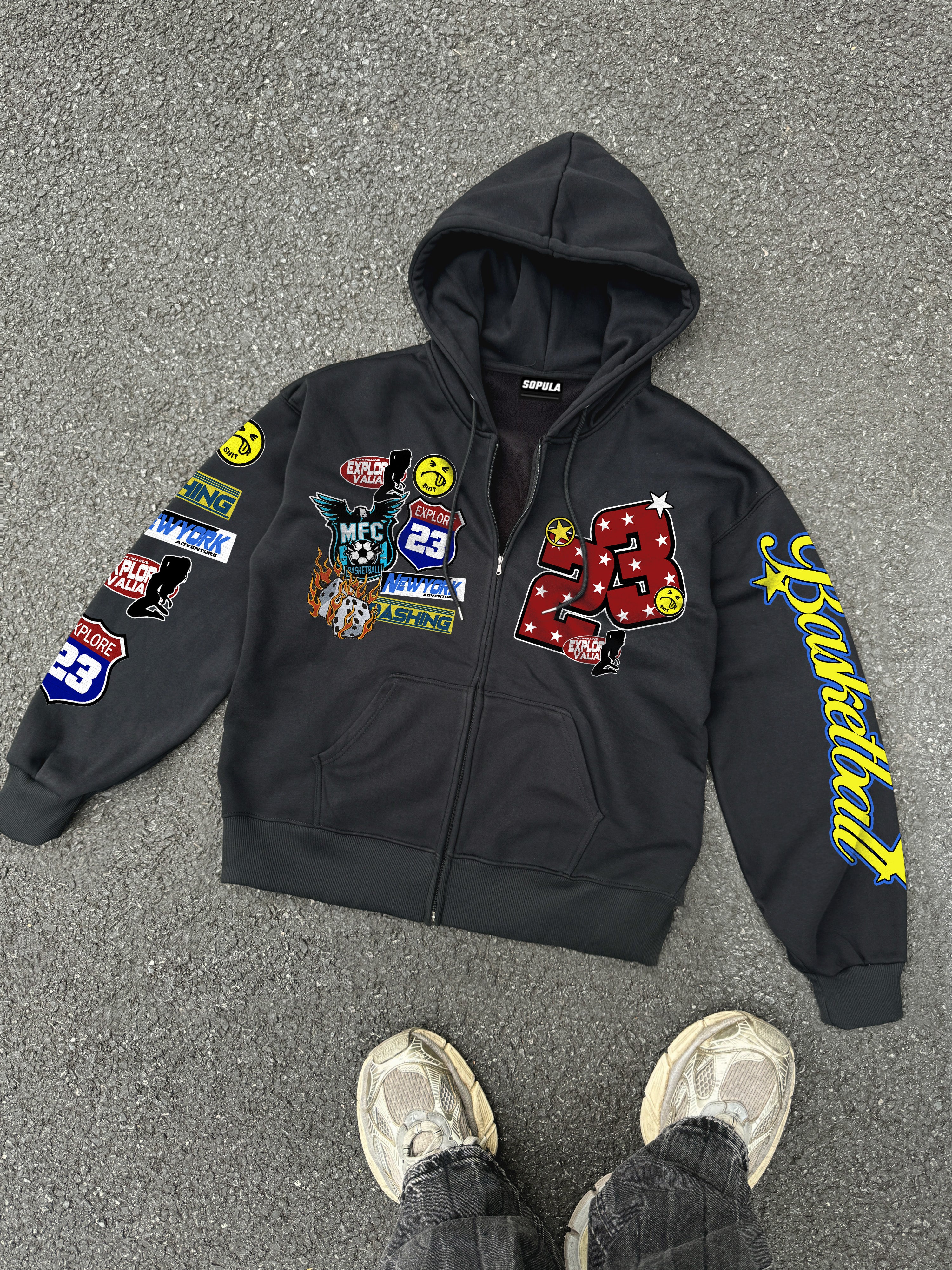 Vintage Fun Badge No 23 Graphic Zip-up Hoodie