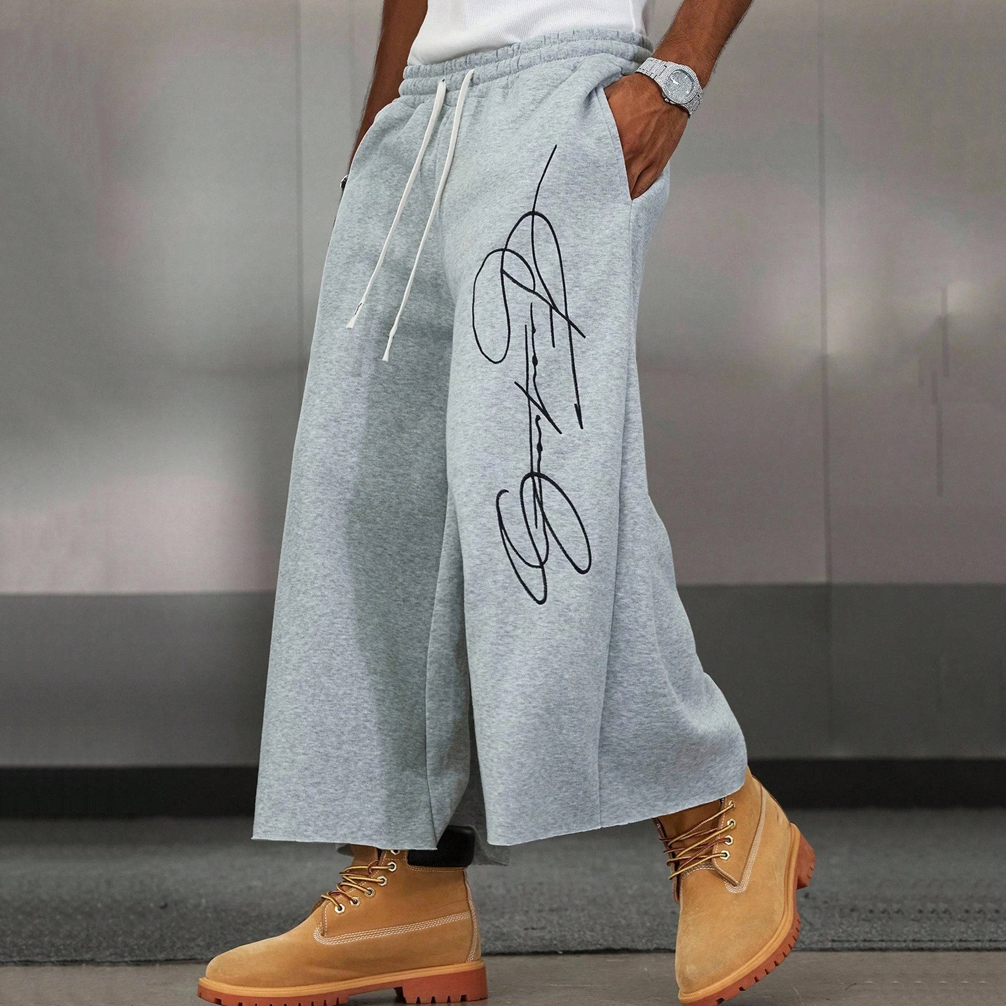 Men's Fashion Letter Drawstring Loose 3/4 Shorts