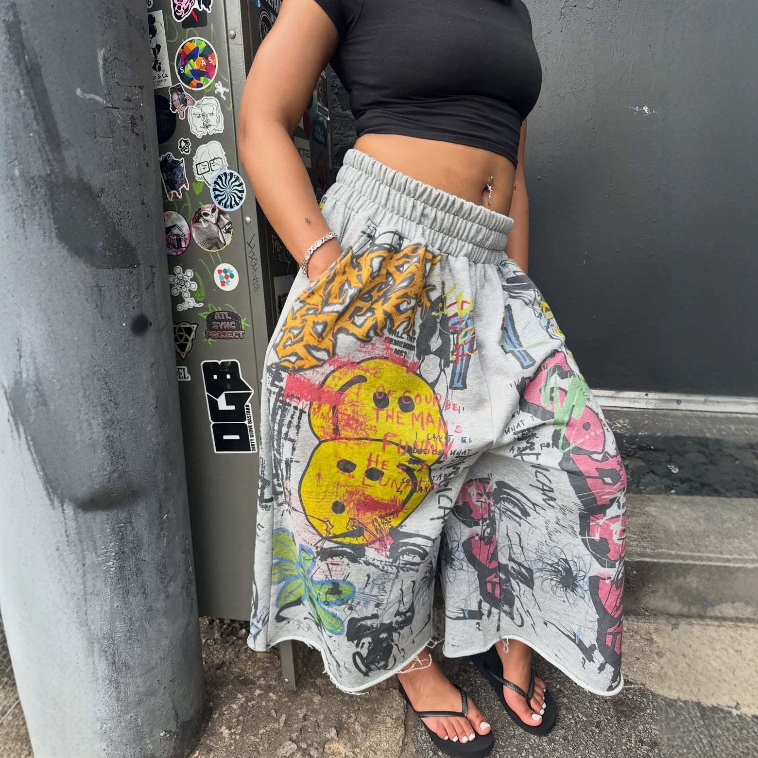 Vertabrae Casual Graffiti Print Streetwear Hip Hop Smiley Face Cotton Shorts