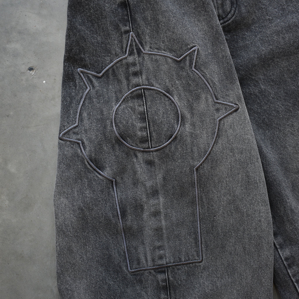 Men's Fashion Embroidered Drawstring  Chariot Jeans