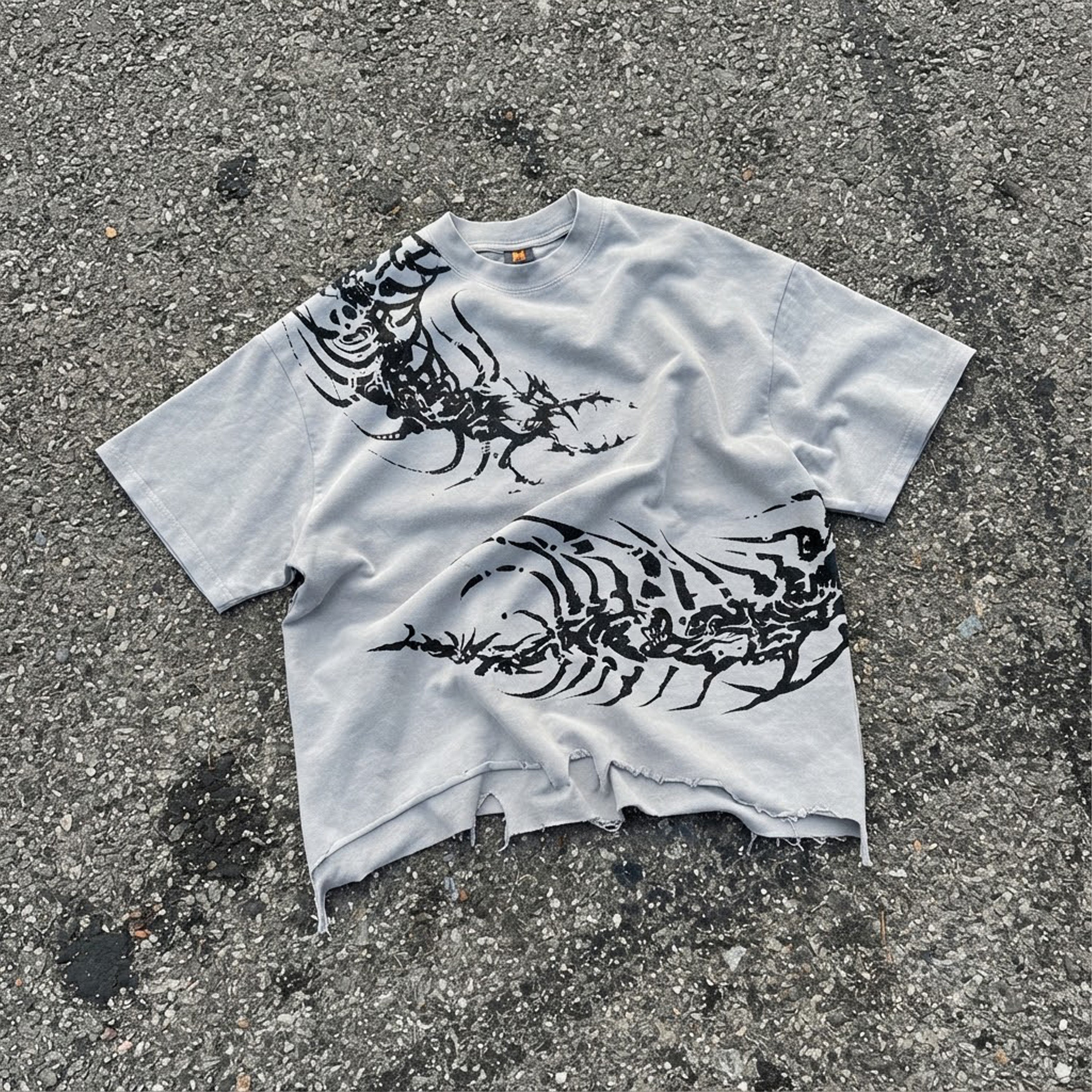 Y2k Dark Centipede Print Graphic Crop Ripped T-shirt