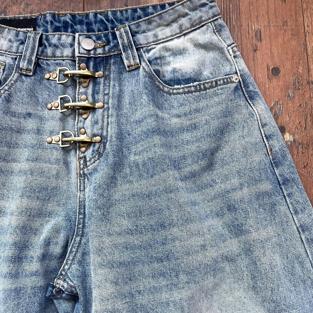 Vintage Metal Buckle Washed Sloping Jeans