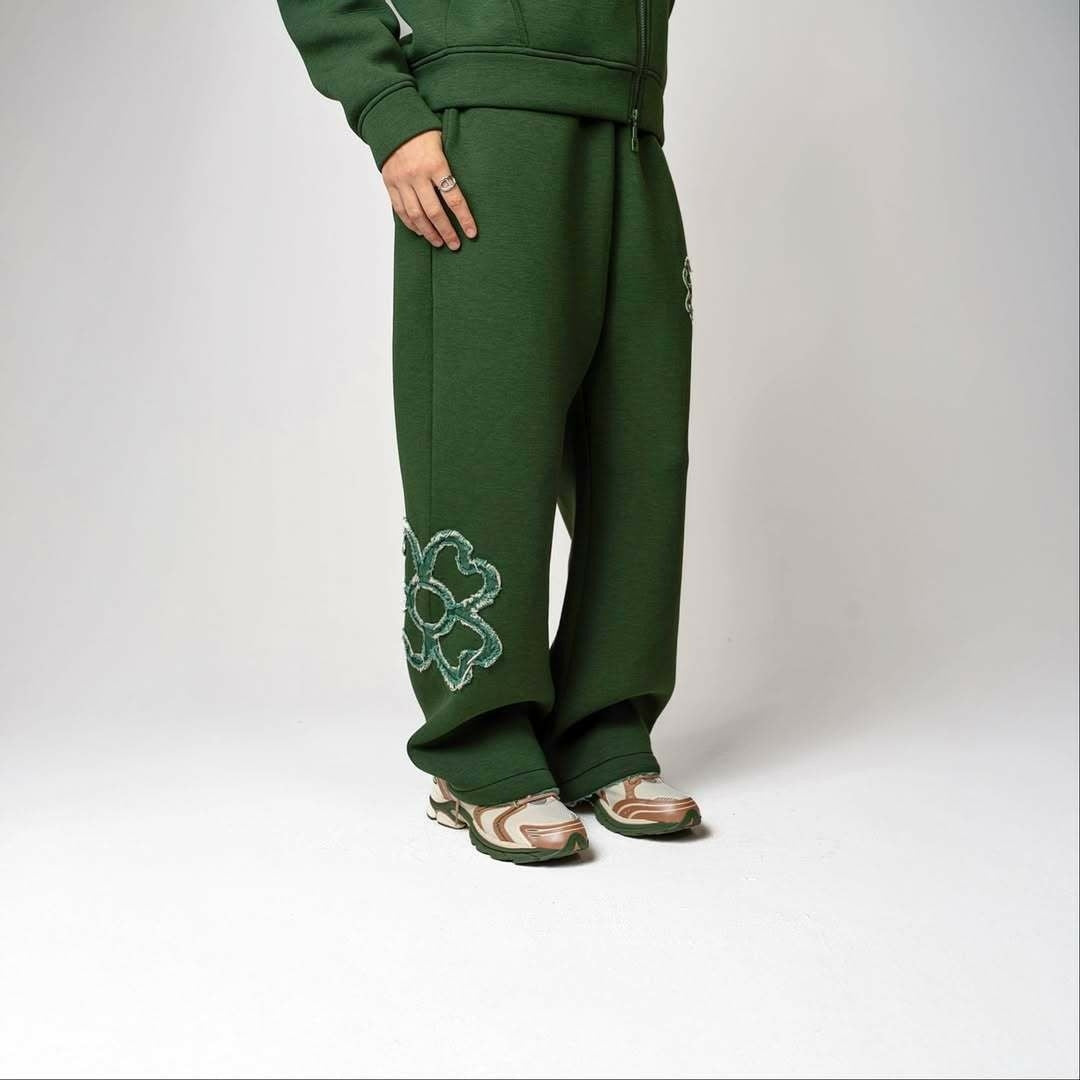 Stylish Four-leaf Clover Embroidered Zip-up Sweatshirt And Sweatpants Set